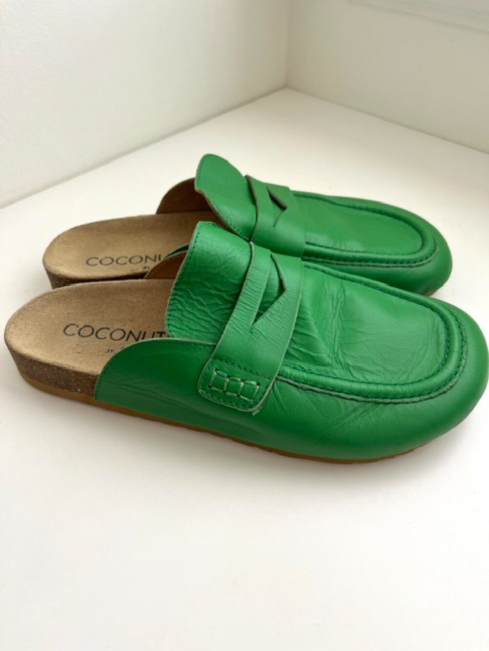 Coconuts by Matisse Green Leather Loafter Mules | Size 8